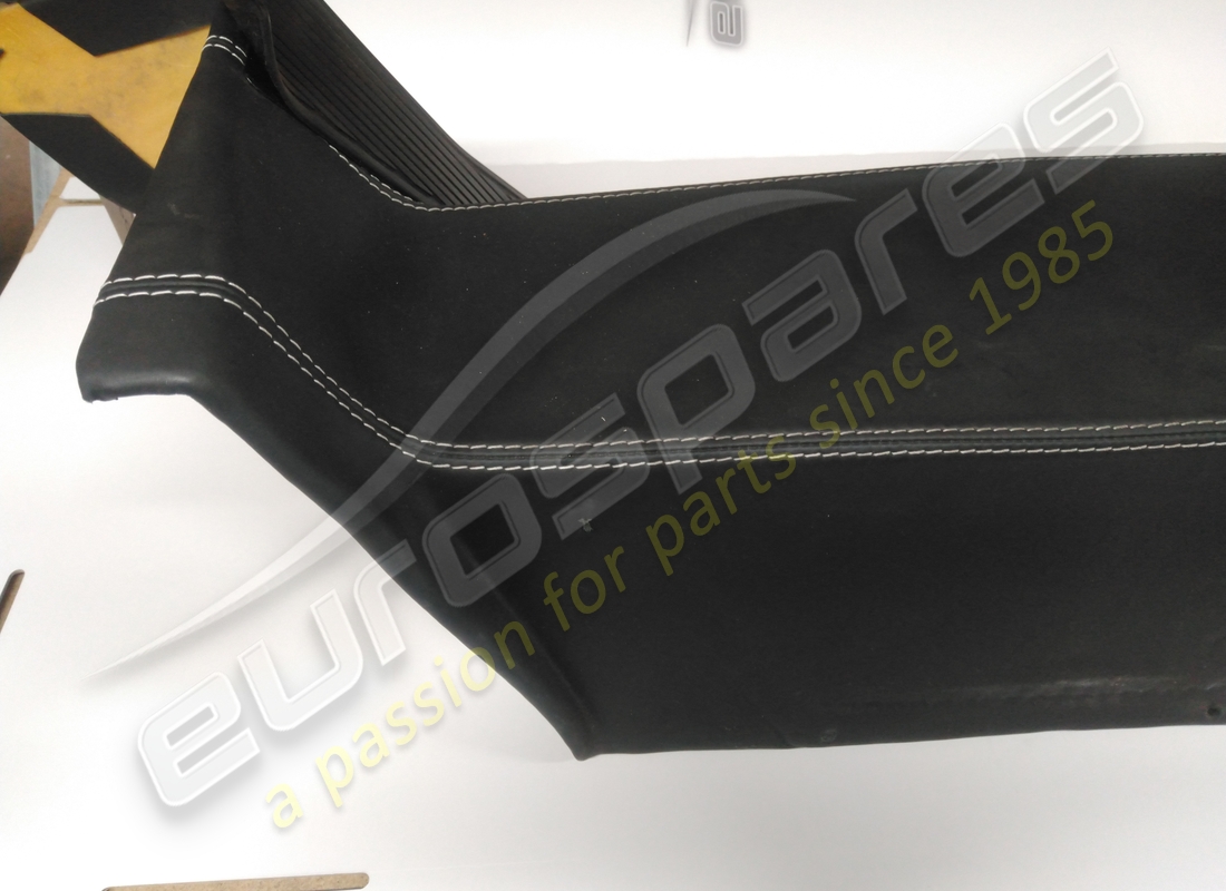 copertura parte anteriore della console centrale ferrari usata. numero parte 81149600 (4)