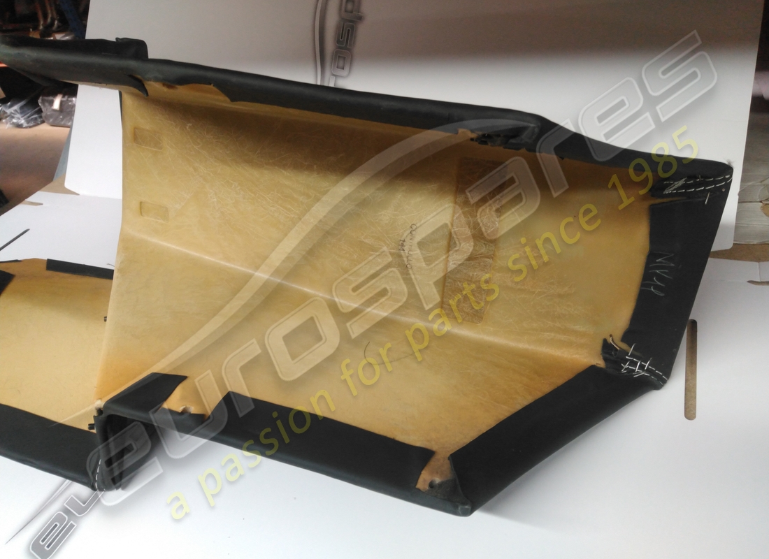copertura parte anteriore della console centrale ferrari usata. numero parte 81149600 (3)