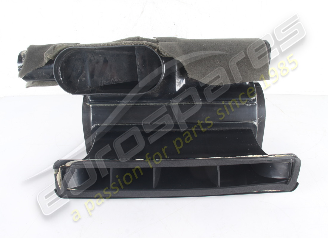 USED FERRARI AIR DIFFUSOR. PART NUMBER 62189500 (1) used ferrari air diffusor. part number 62189500 (1)