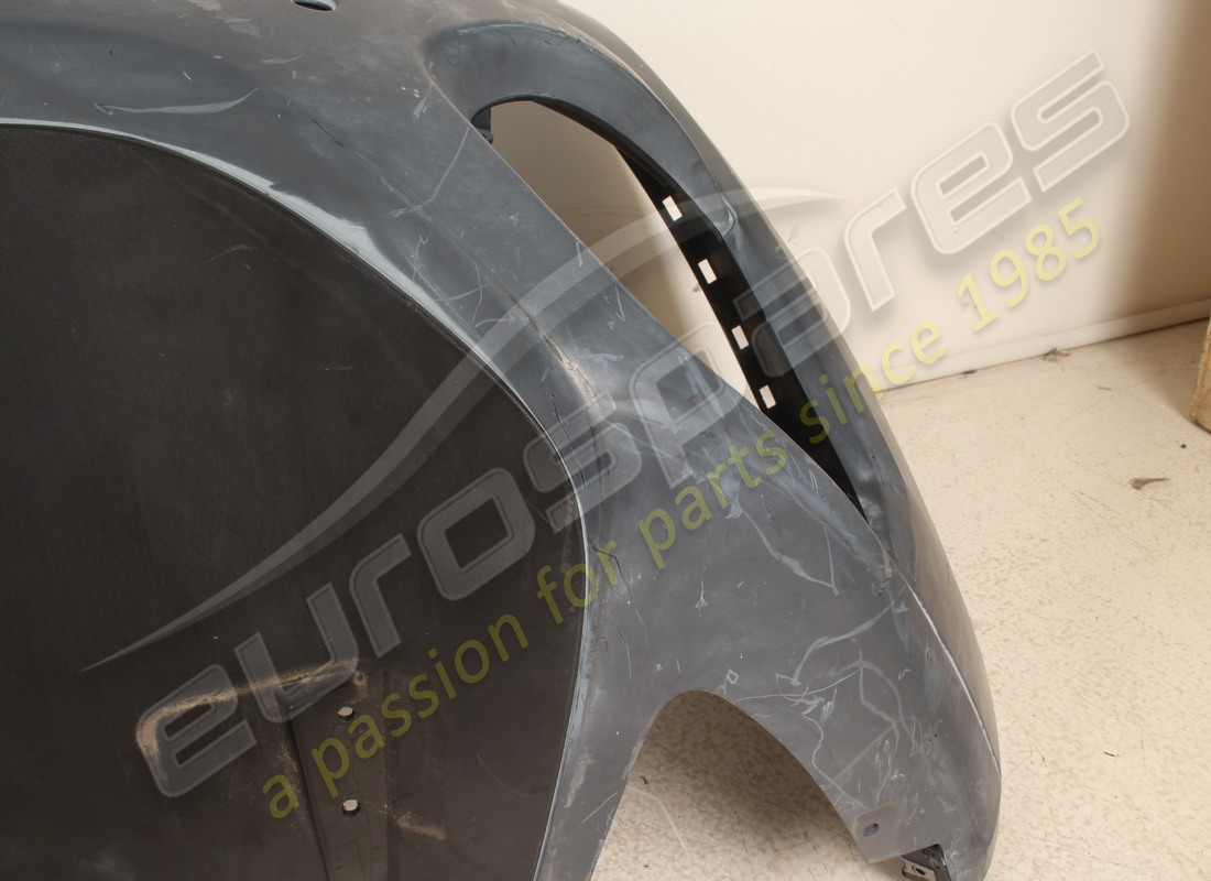nuovo (altro) ferrari paraurti posteriore. numero parte 82433510 (12)
