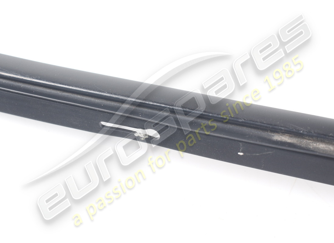 guarnizione del truoglio sx usata ferrari. numero parte 65525300 (4)