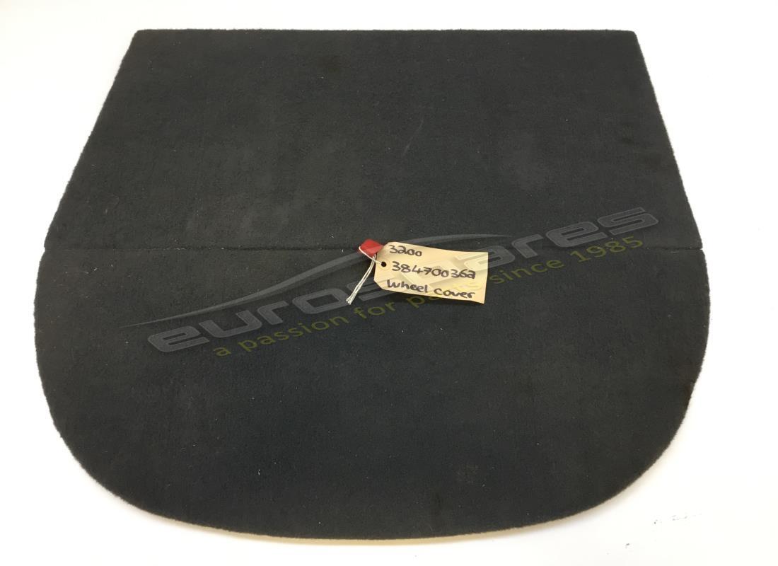 tappeto copertura ruota maserati usato. numero parte 384700362 (1)
