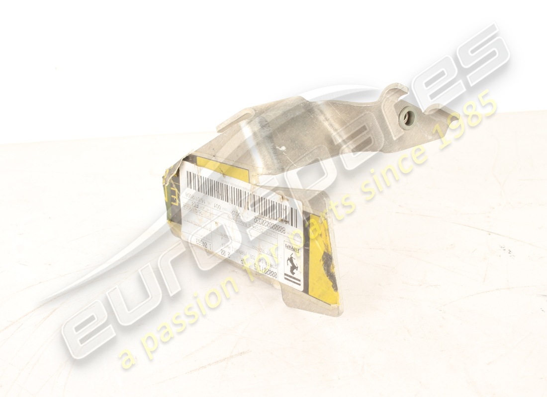 nuova ferrari staffa paraurti sx. numero parte 207175 (2)