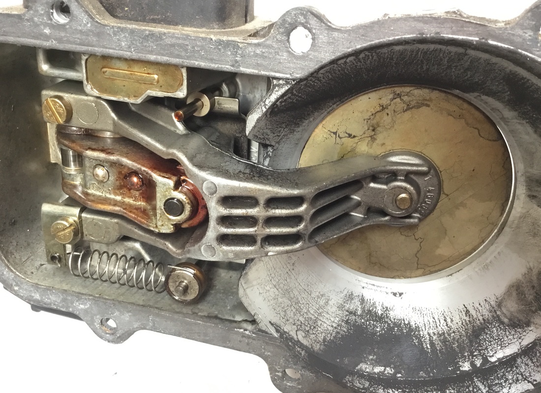 testata di distribuzione del carburante usata ferrari. numero parte 70000642 (4)