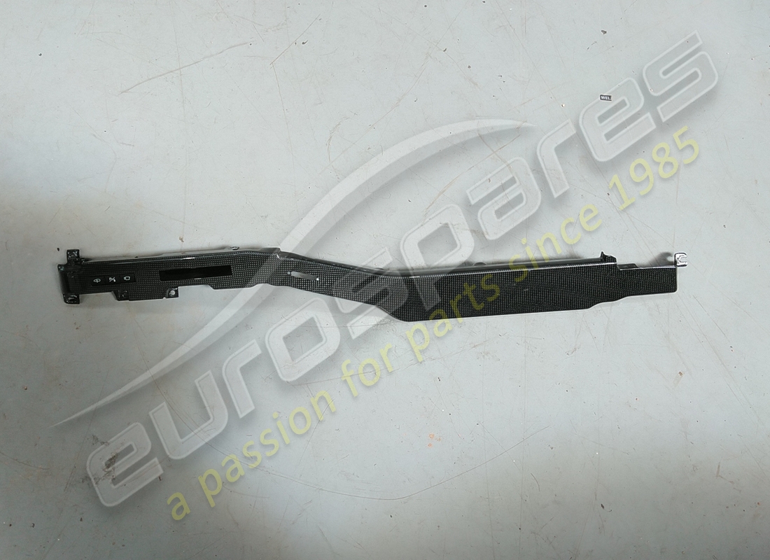 SURROUND DEL DISPLAY CENTRALE Ferrari USATO. NUMERO PARTE 899242 (1)
