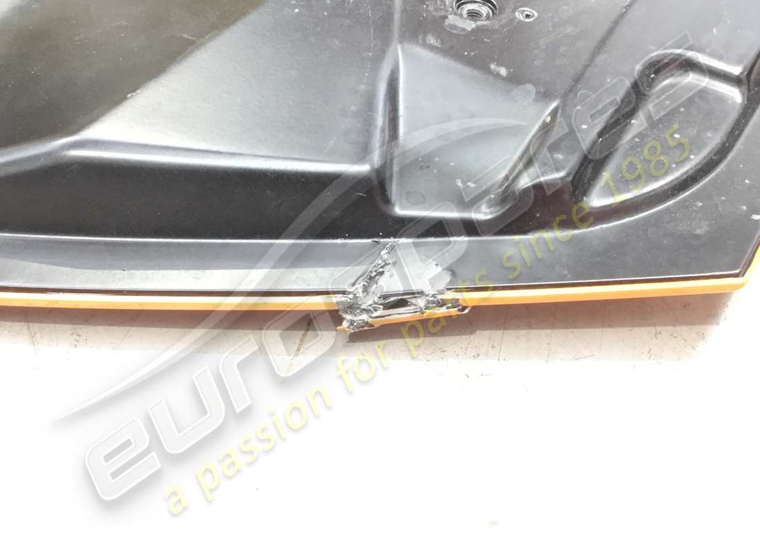 coperchio del baule lamborghini danneggiato. numero parte 476827025 (4)