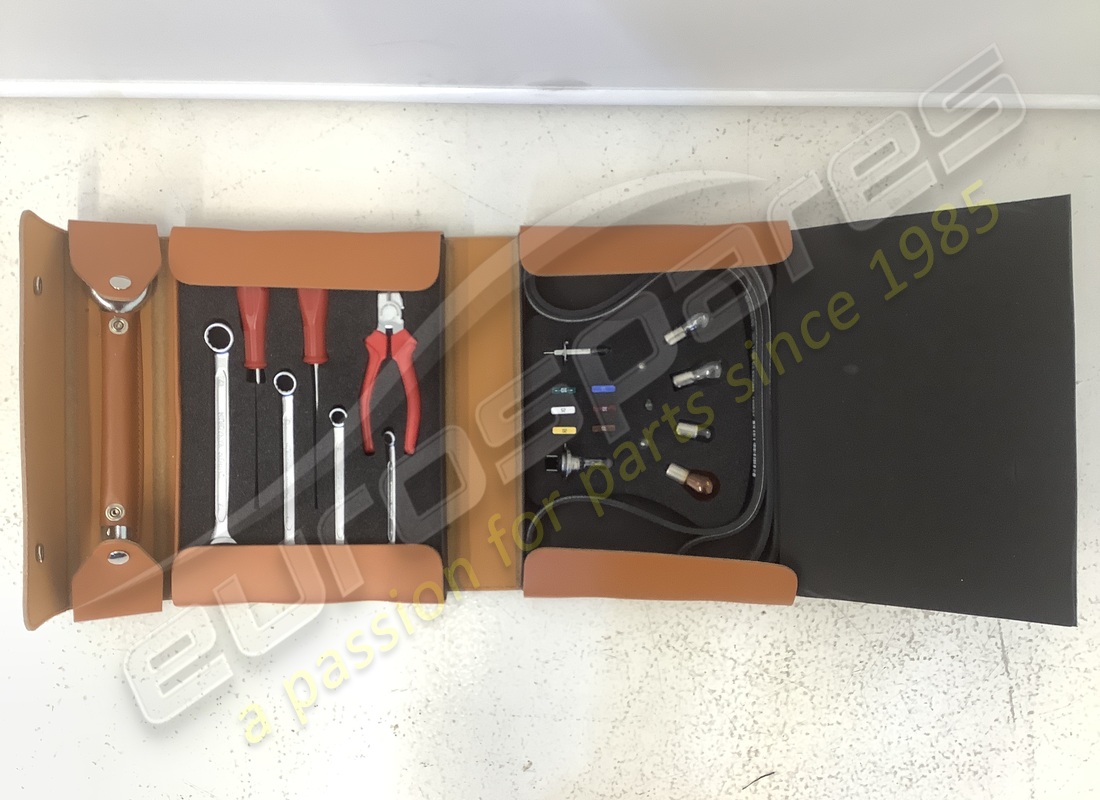 nuovo ferrari kit attrezzi completo. numero parte 169156 (1)