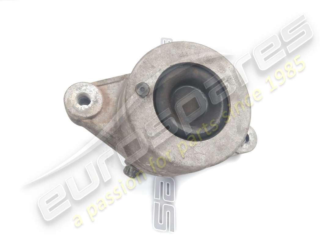 gomma maserati usata - montaggio motore destro. numero parte 670004871 (3)