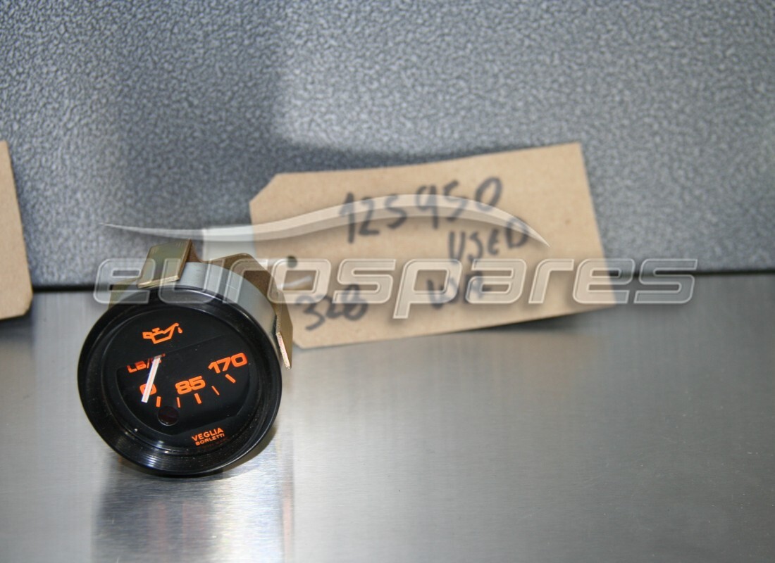 MANOMETRO PRESSIONE OLIO USATO Ferrari RHD. NUMERO PARTE 125950 (1)
