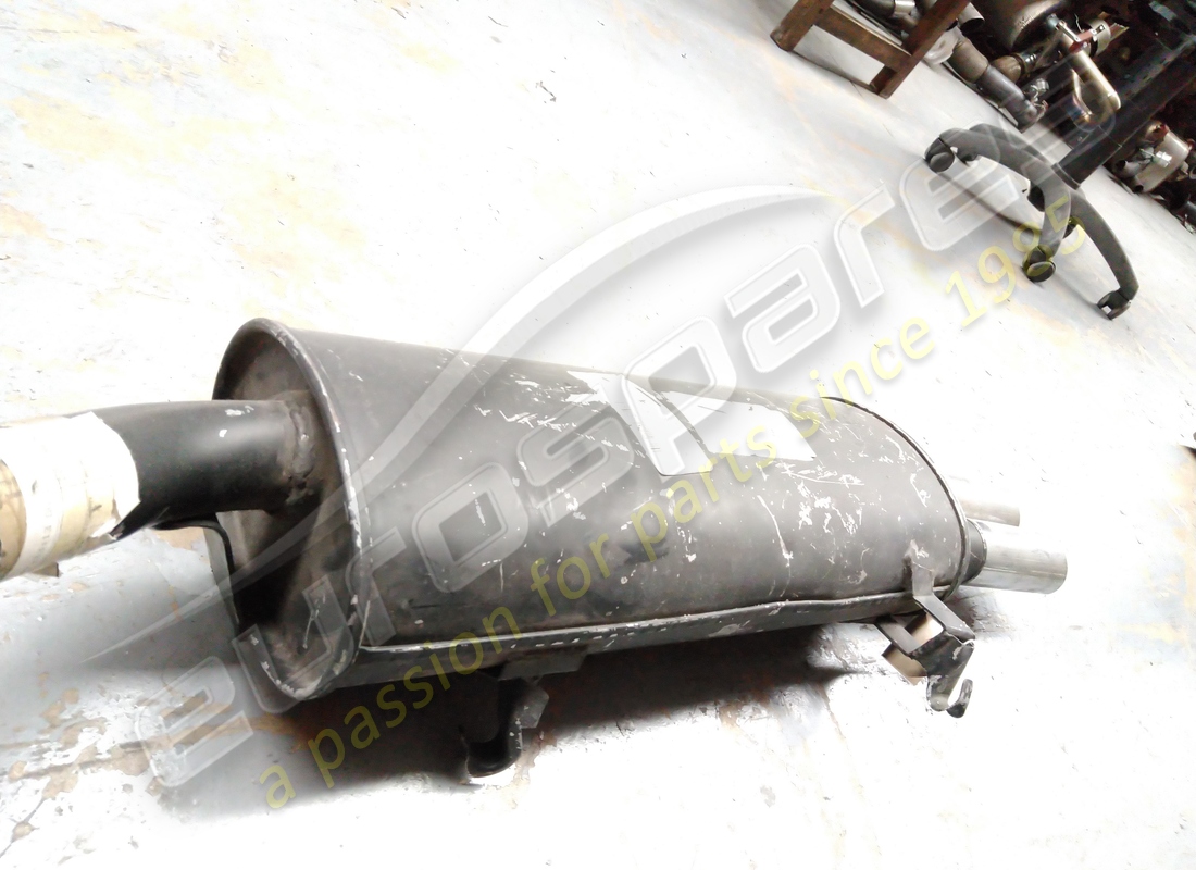nuovo maserati tubo posteriore. numero parte 329062109 (4)