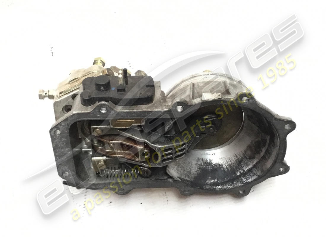 testata di distribuzione del carburante usata ferrari. numero parte 70000642 (3)