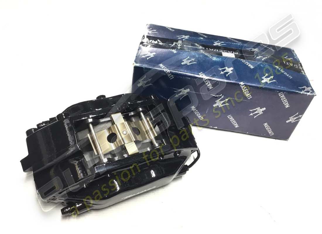 nuove maserati pinze freno anteriori destre 2078. codice articolo 387200108 (1)