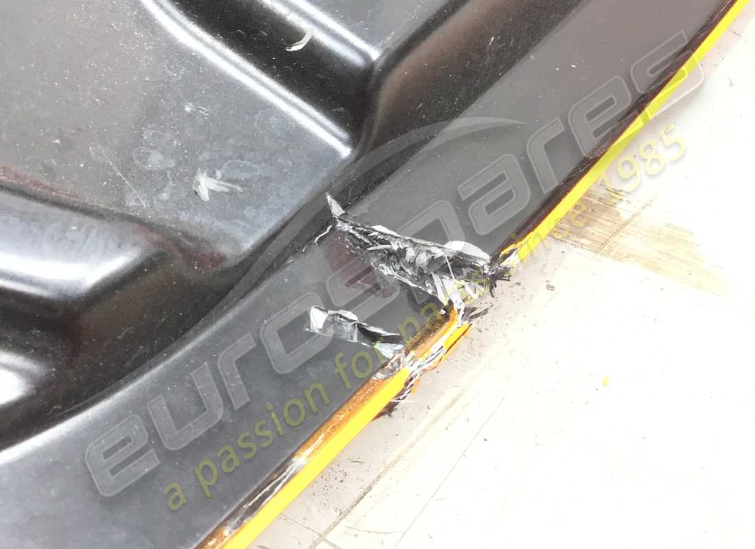 coperchio del baule lamborghini danneggiato. numero parte 476827025 (7)