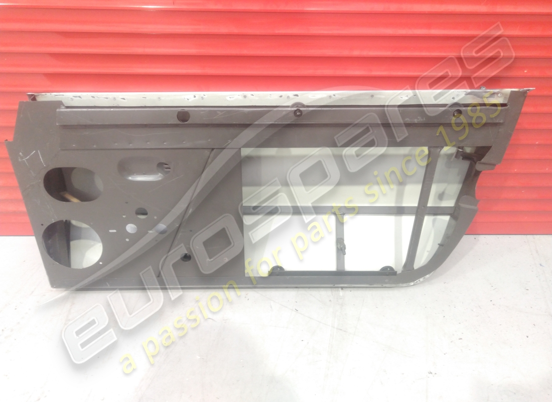 nuova ferrari porta destra. numero parte 20018404a (2)