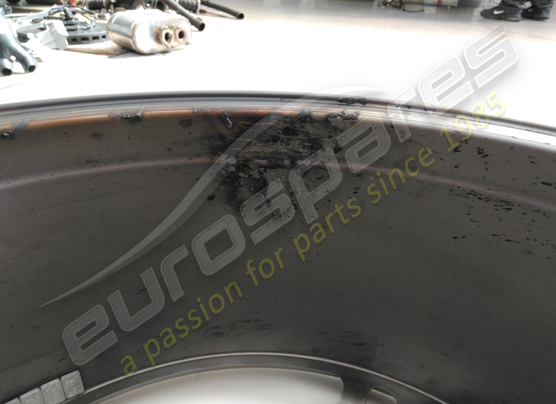 ruota anteriore sx usata ferrari. numero parte 861246 (3)