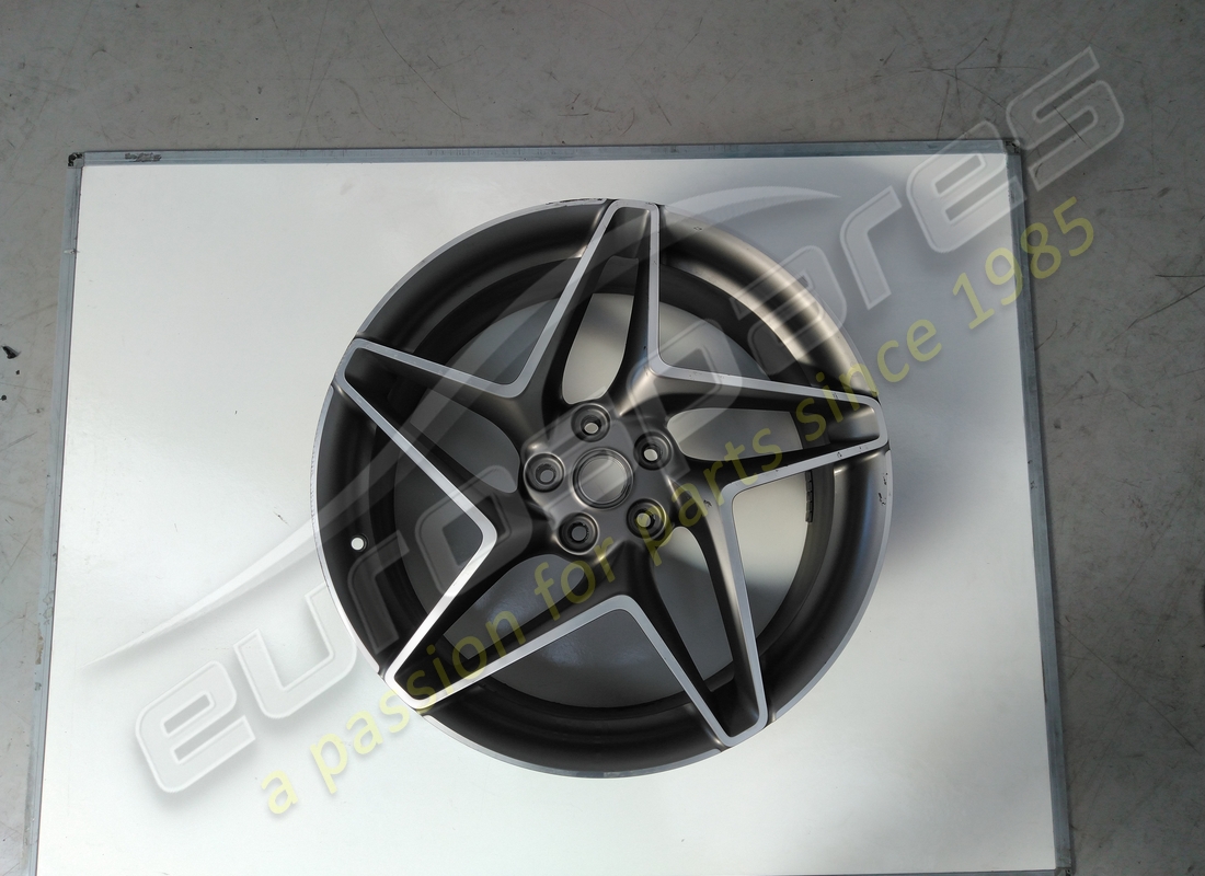 USATA Ferrari RUOTA ANTERIORE SX. NUMERO PARTE 861246 (1)