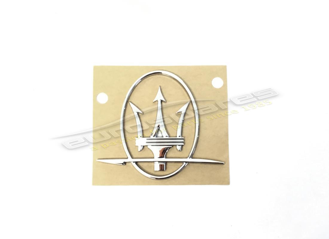 nuovo maserati emblema.. numero parte 89095400 (1)