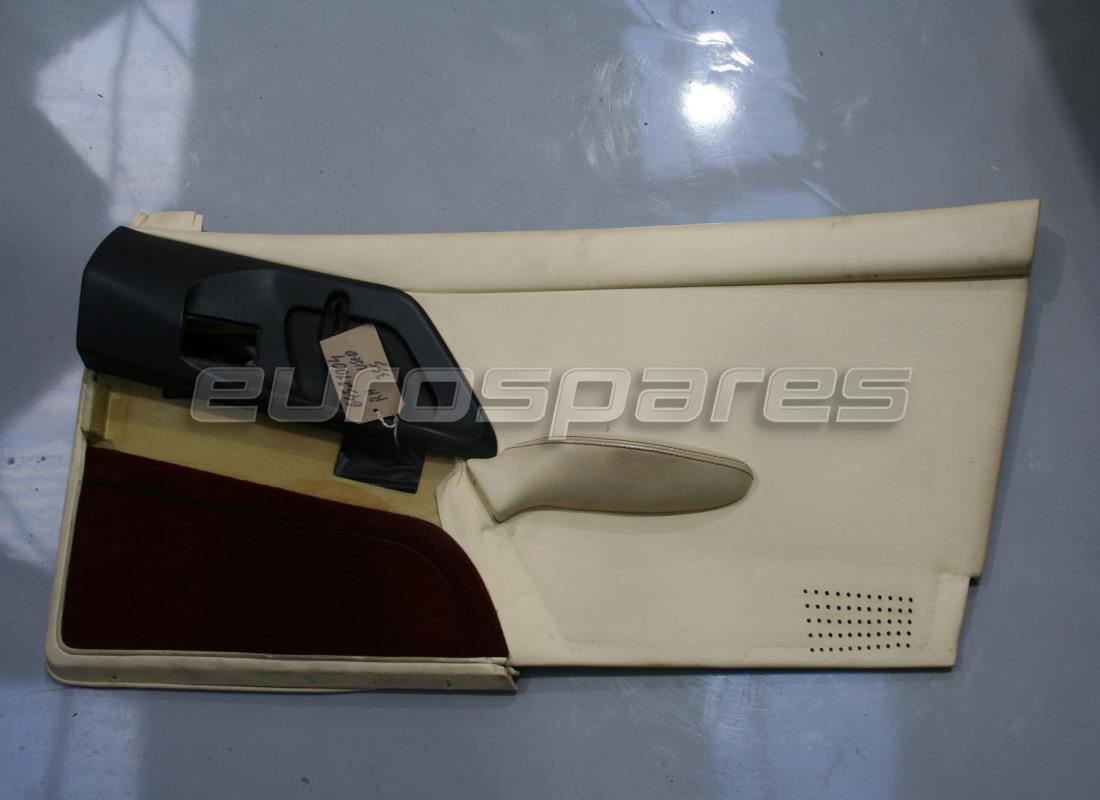 USATO Ferrari PANNELLO PORTA DESTRA IN CREMA VM3997 . NUMERO PARTE 64521004 (1)