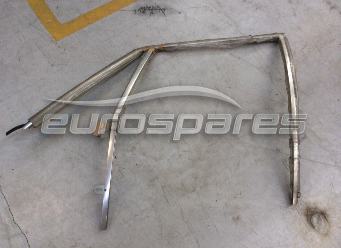 nuova ferrari modanatura telaio portiera sx completa oe. numero parte 40054702 (1)