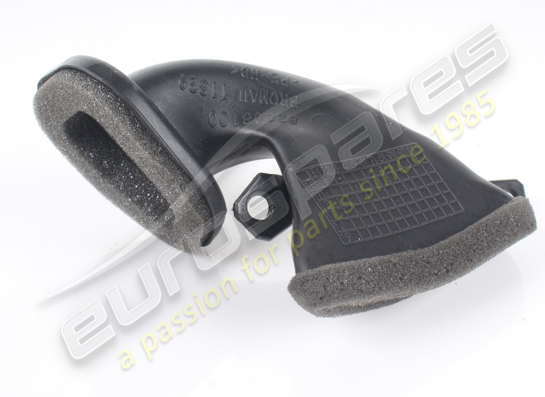 condotto dell'aria laterale sx usato ferrari. numero parte 82808100 (3)