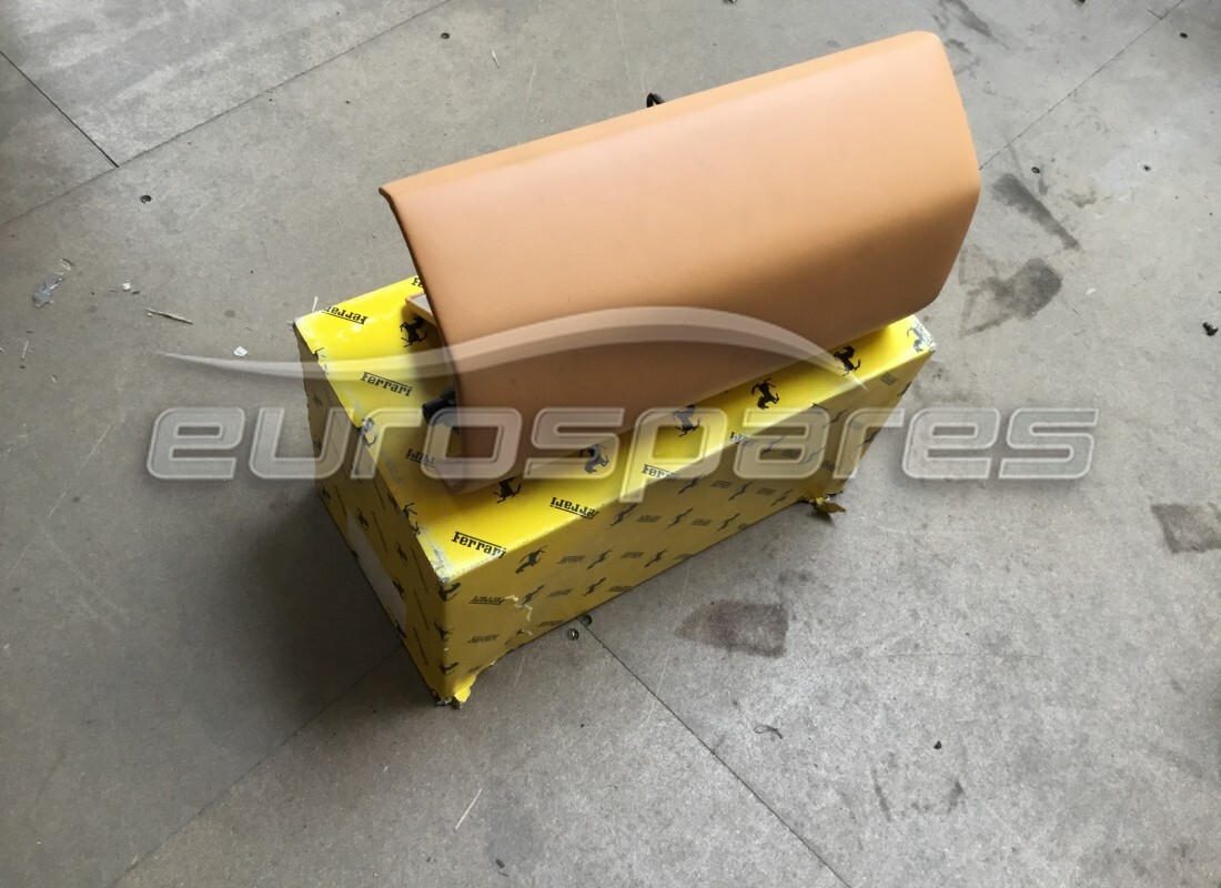 NUOVO (ALTRO) Ferrari SCATOLA PER GUANTI. NUMERO PARTE 634552.. (1)