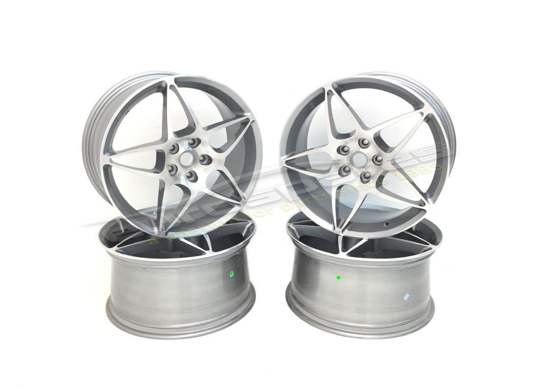 nuovo set da ferrari 19'' ruote. numero parte 70009990 (1)