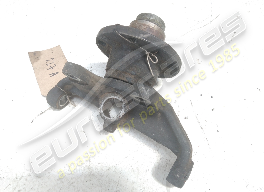 usato ferrari fuso anteriore sx. numero parte 104375 (2)