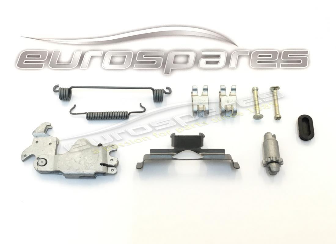nuovo maserati kit di accessori e fissaggi. numero parte 673000034 (1)