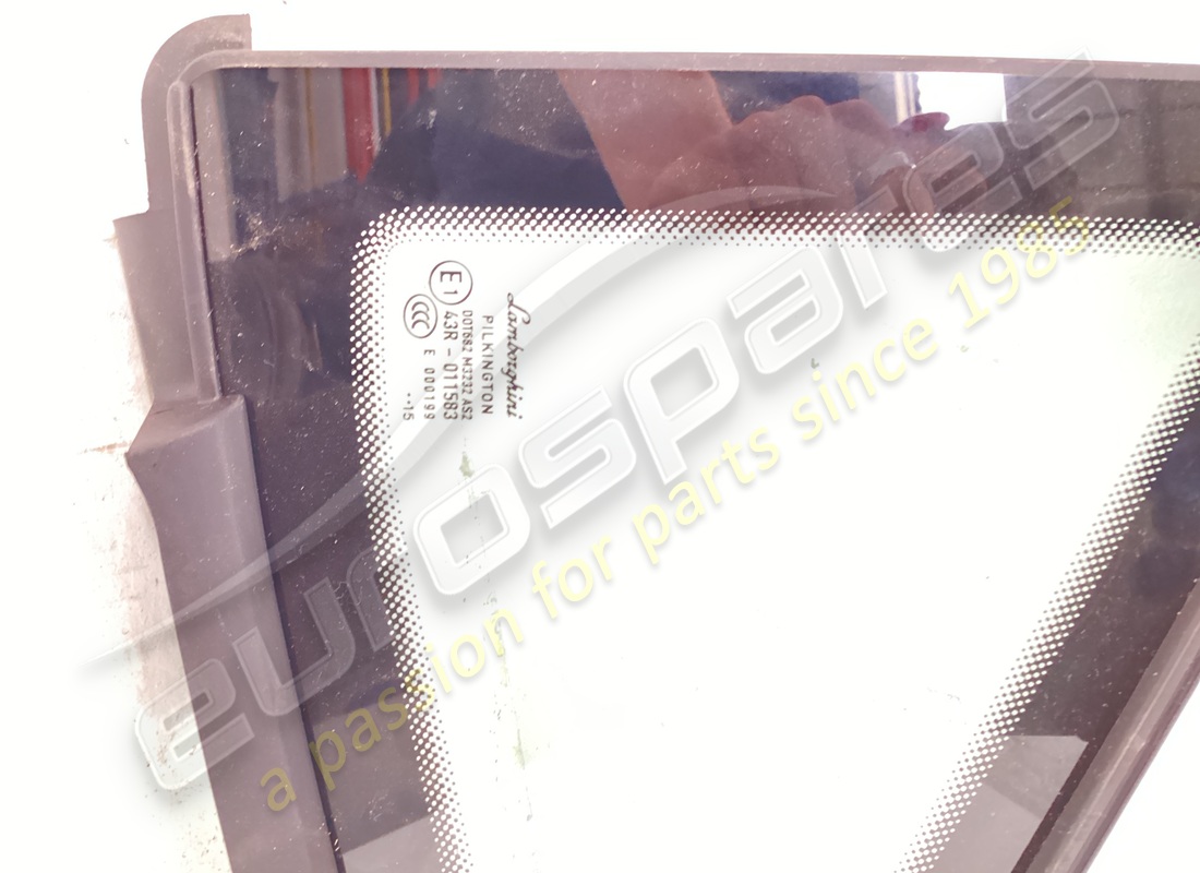 nuova finestra triangolare lamborghini numero parte dx 4t0845116c (2)