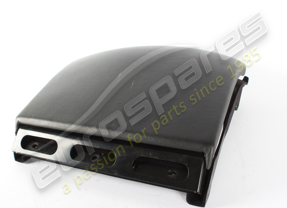 COPERCHIO VANO PORTAOGGETTI RIFILATO Ferrari USATO (NERO 110552) . NUMERO PARTE 67795100 (1)