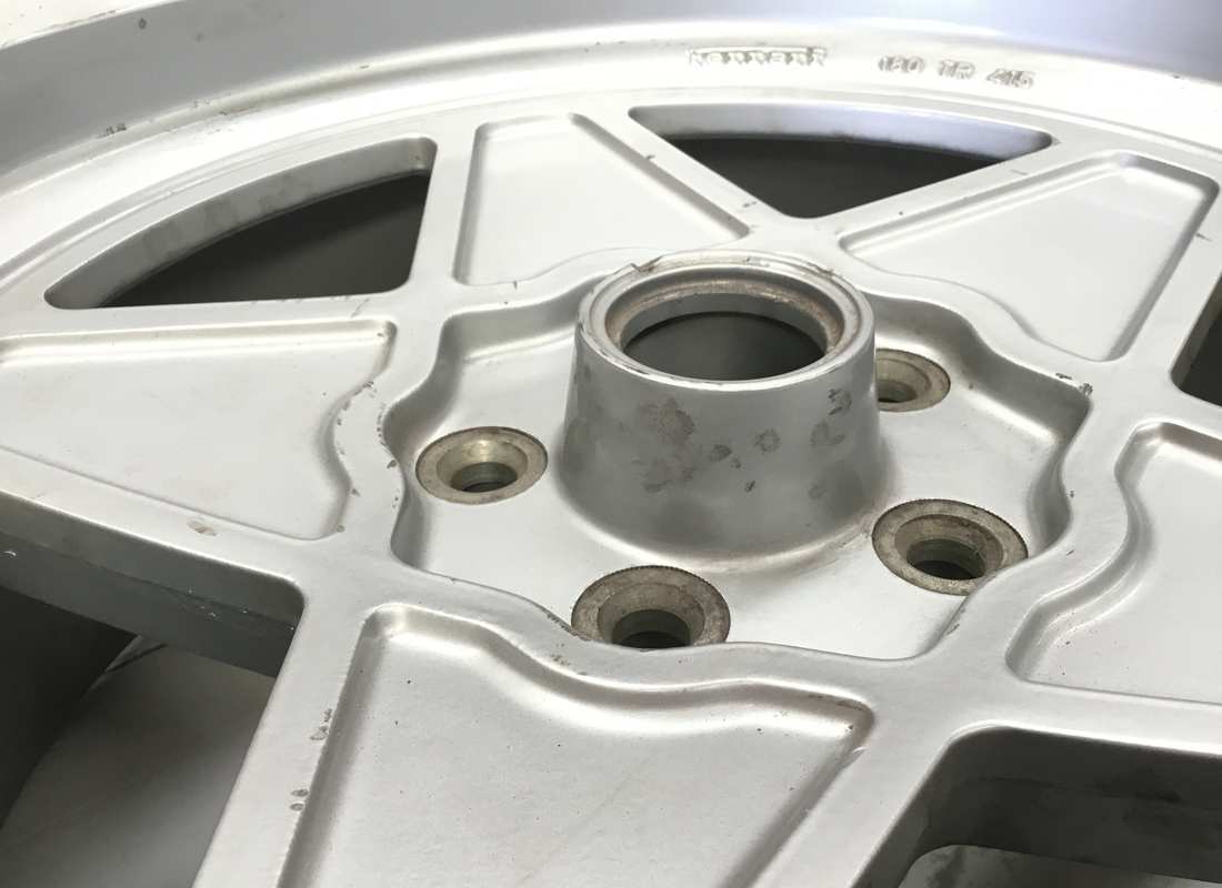 usato ferrari ruota da strada trx 180tr415. numero parte 117180 (3)