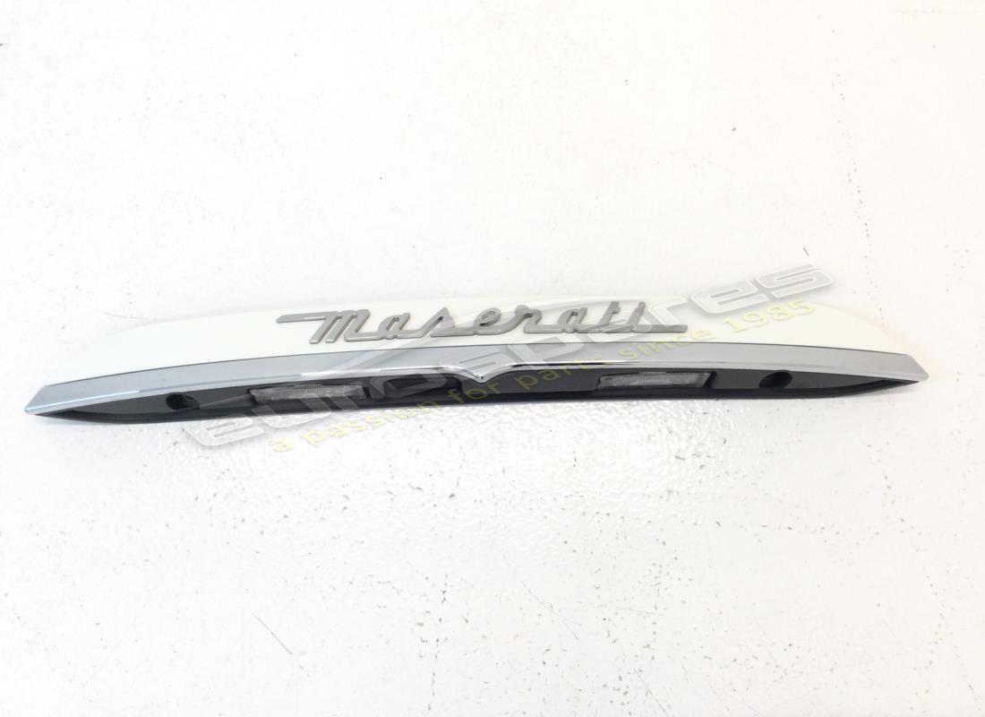 nuova maserati barra luminosa bianca. codice articolo 670017262 (1)