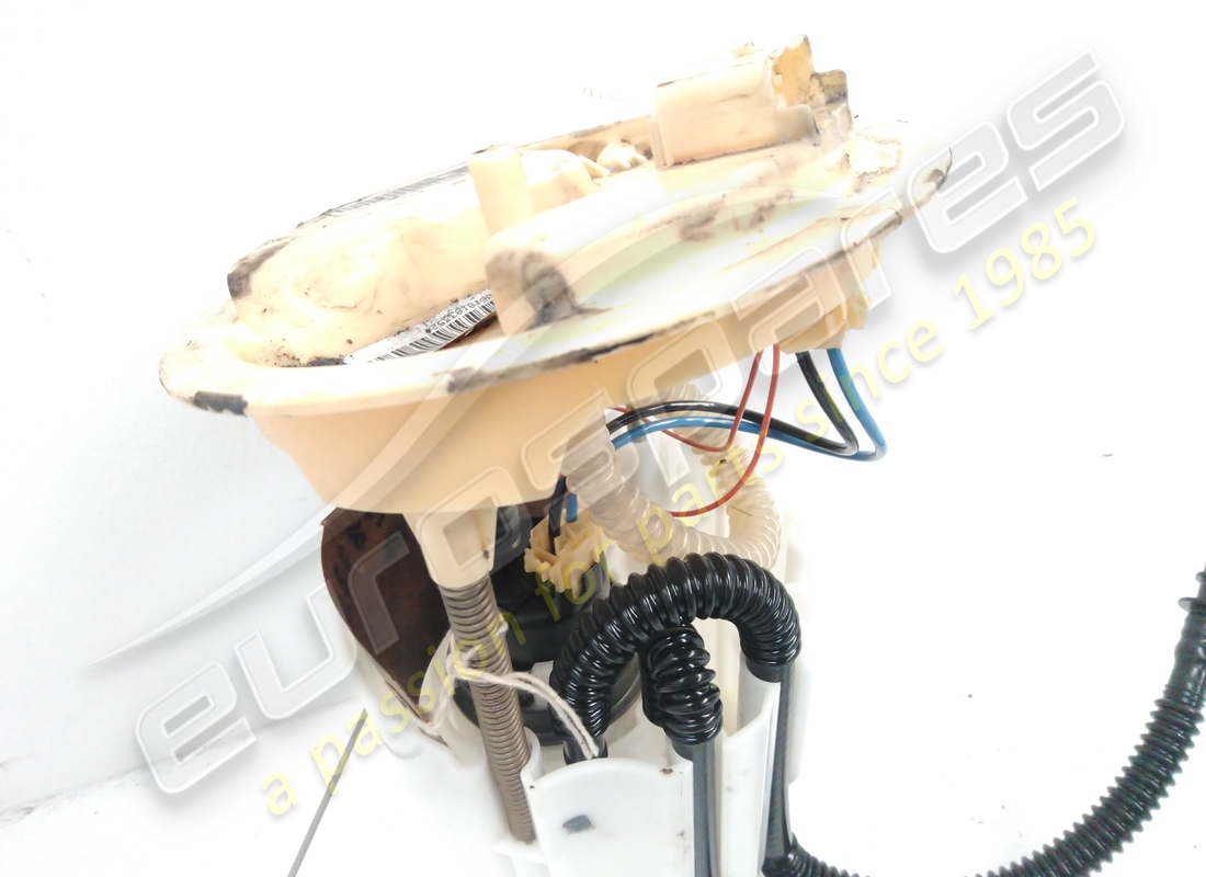 pompa carburante sinistra maserati usata. numero parte 670004173 (2)