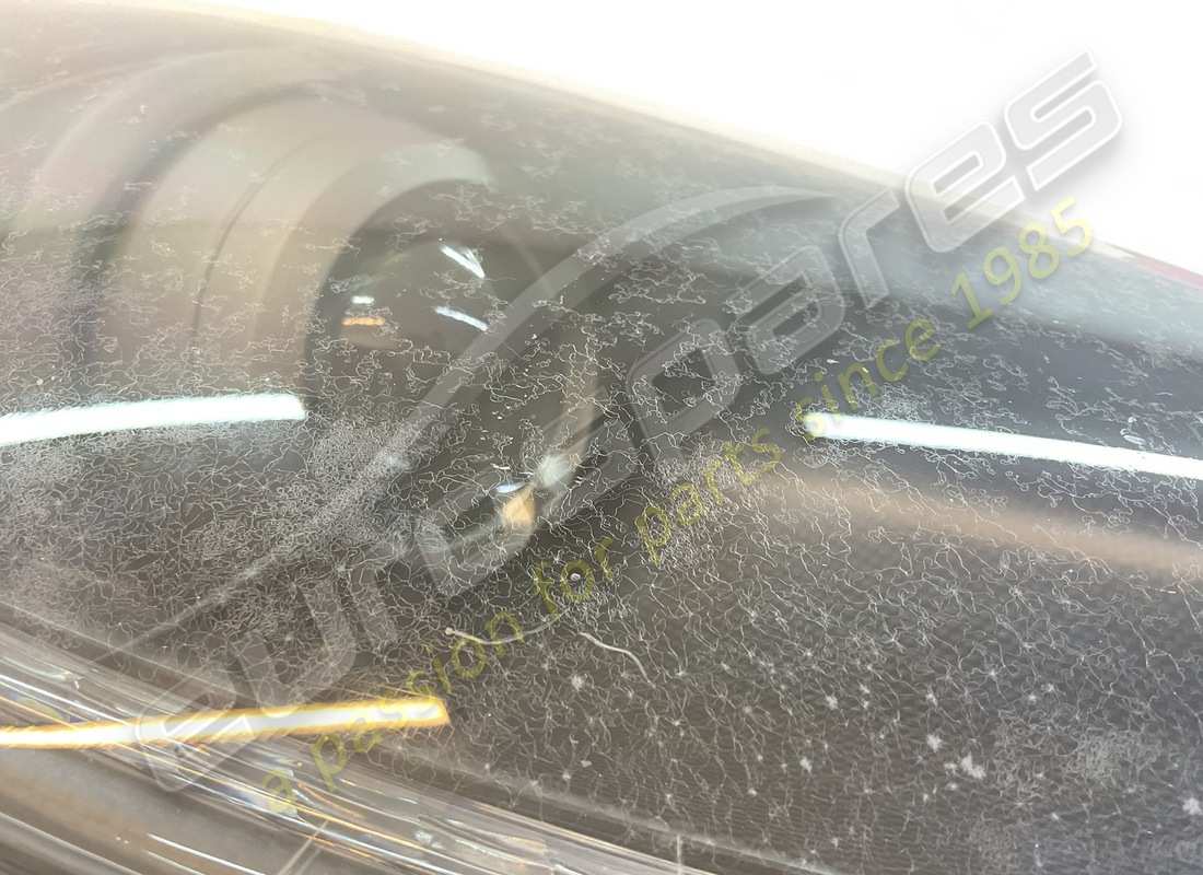 usato ferrari faro destro anabbagliante/ abbagliante versione in carbonio. numero parte 255024 (2)