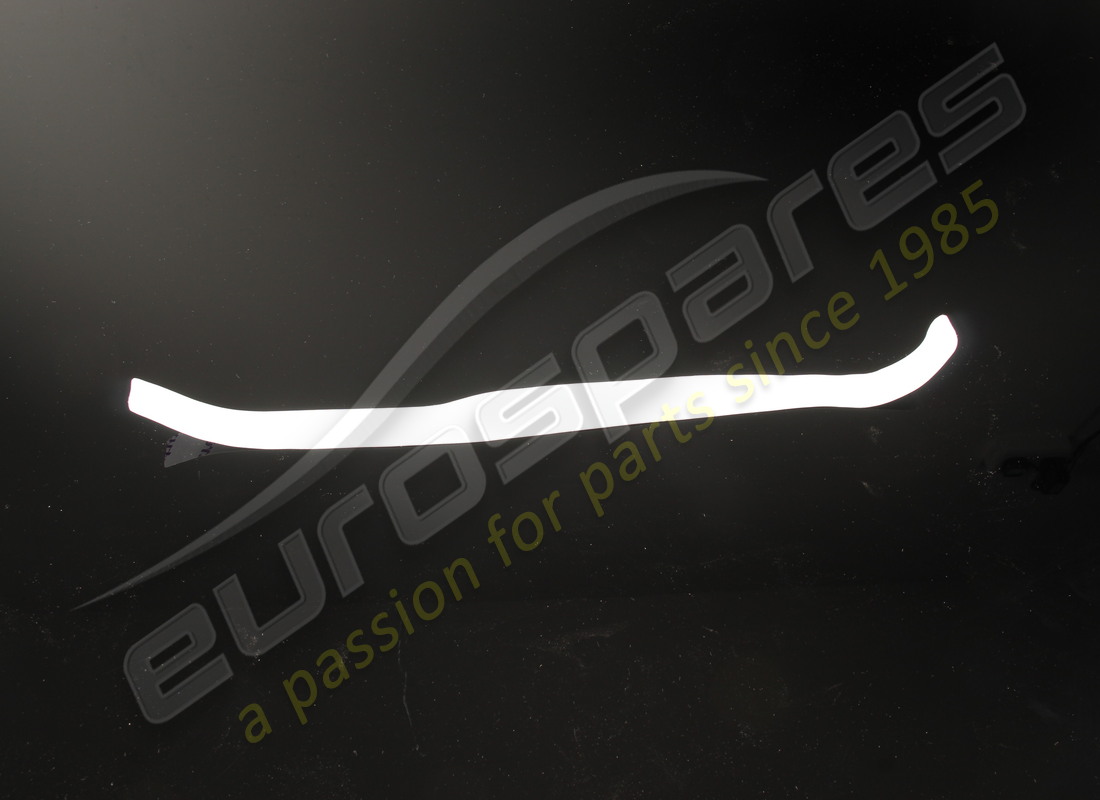 nuovo ferrari striscia adesiva posteriore dx. numero parte 82021900 (1)