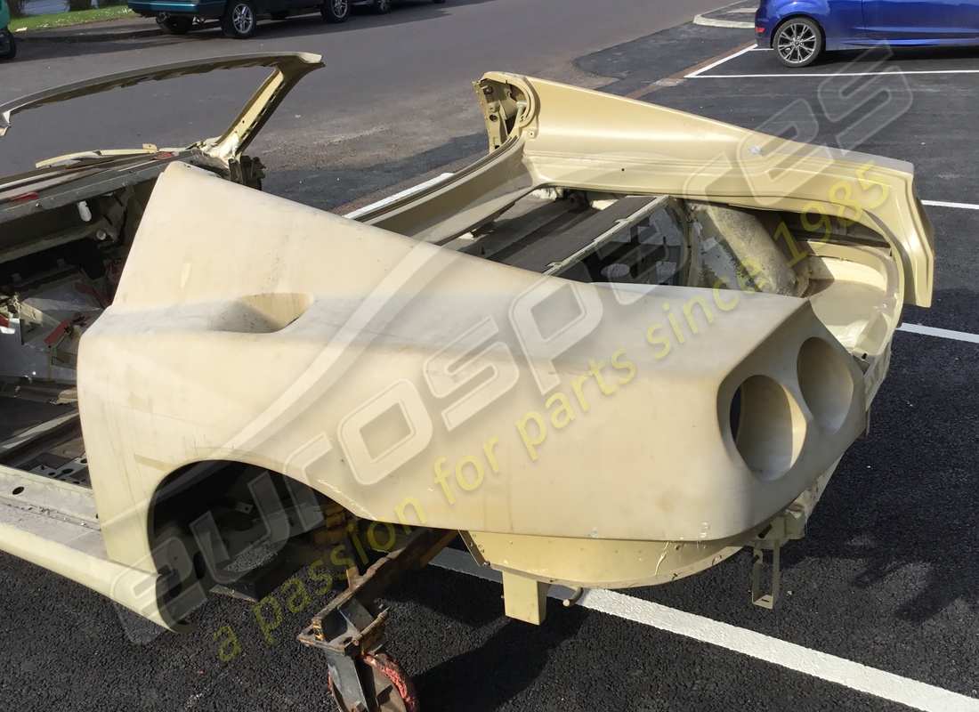 nuova carrozzeria superamerica eurospares ferrari 575. numero parte eap1227198 (4)