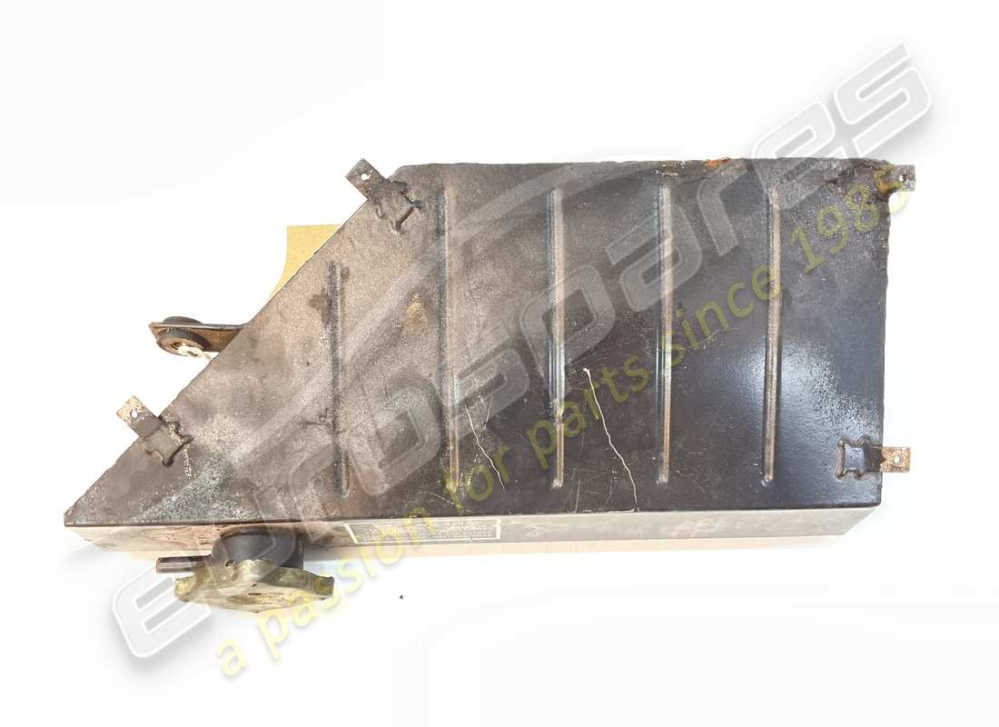 serbatoio di testata ferrari usato. numero parte 117691 (2)