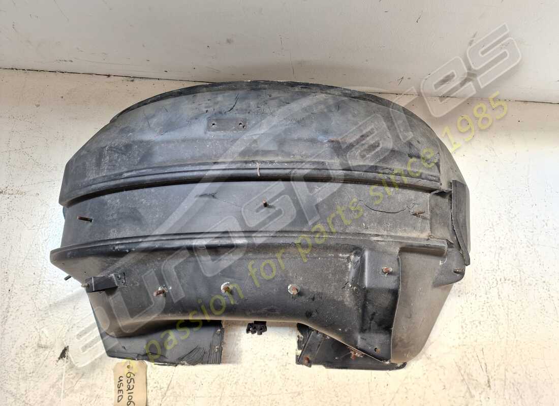 USATO Ferrari PANNELLO PASSARUOTA ANTERIORE DX RHD . NUMERO PARTE 65210600 (1)