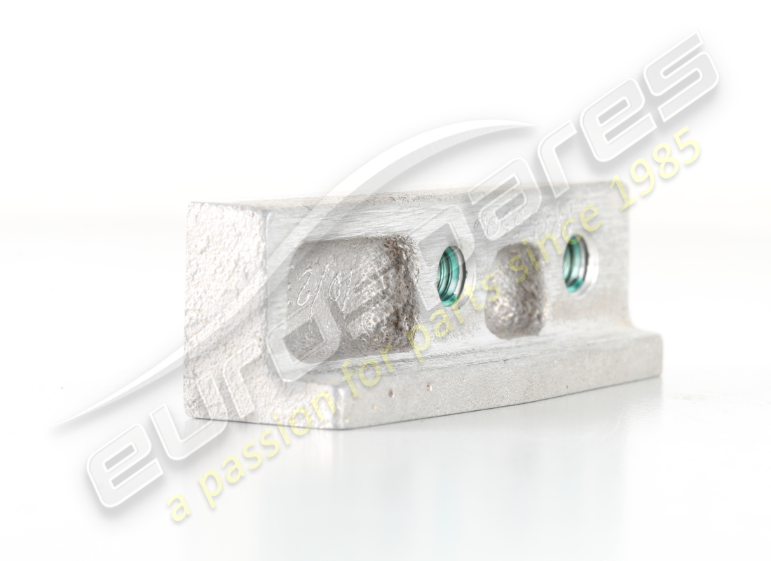 NUOVO FERRARI SUPPORTO INFERIORE DEL SOTTOTELAIO DESTRO B. NUMERO PARTE 88655500 (2) nuovo ferrari supporto inferiore del sottotelaio destro b. numero parte 88655500 (2)