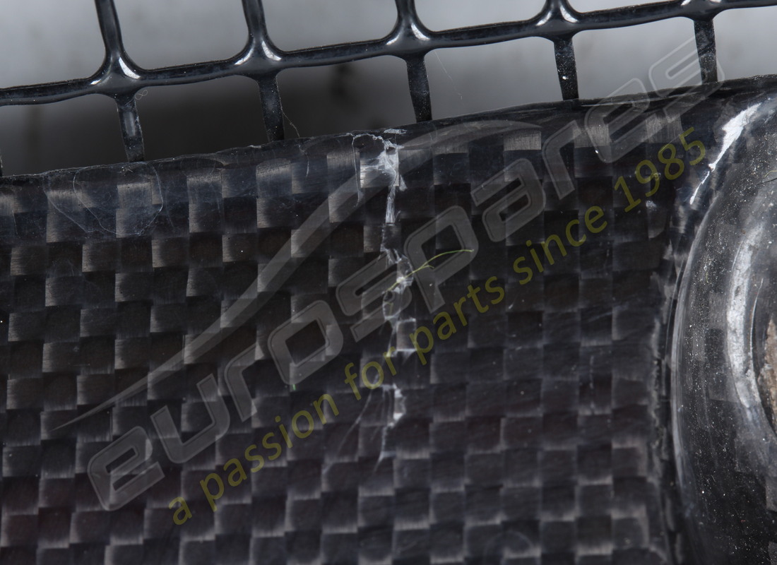 USATO FERRARI PANNELLO ANTERIORE DX - PANNELLO IN CARBONIO. NUMERO PARTE 68600800 (11) usato ferrari pannello anteriore dx - pannello in carbonio. numero parte 68600800 (11)