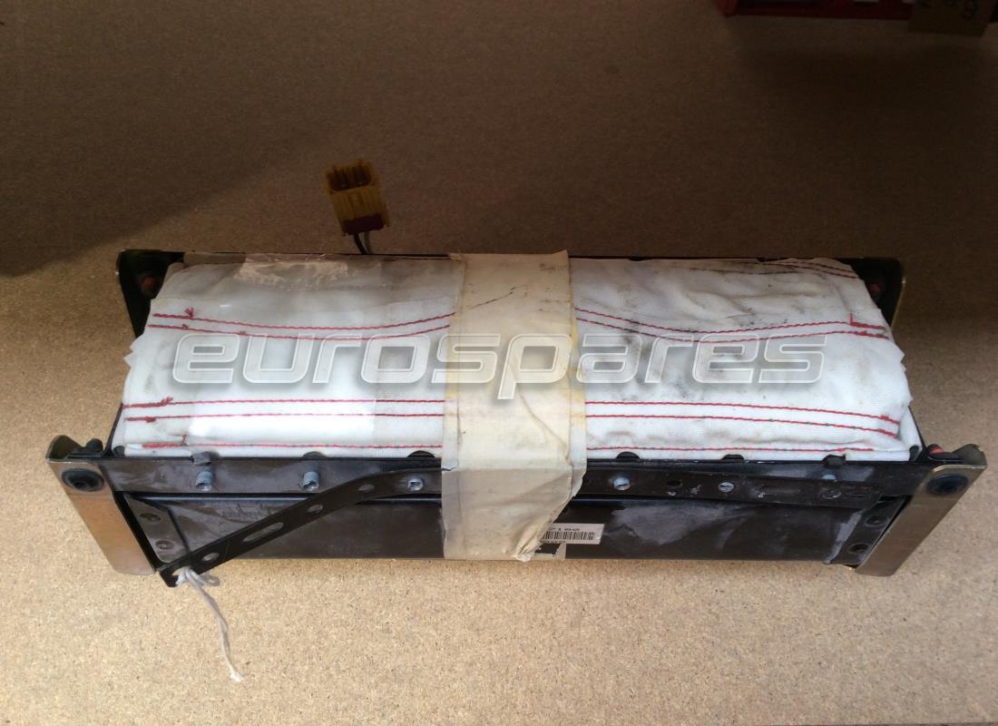 AIRBAG LATO PASSEGGERO USATO Ferrari . NUMERO PARTE 72019800 (1)