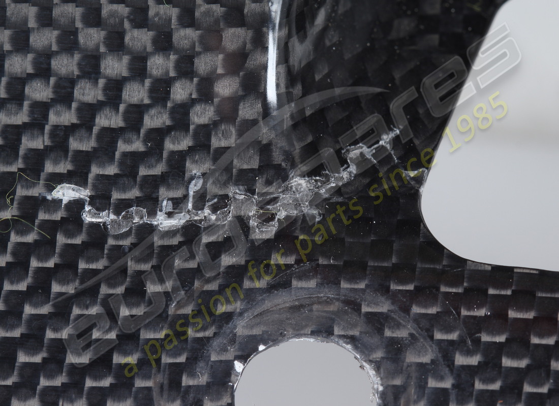 USATO FERRARI PANNELLO ANTERIORE DX - PANNELLO IN CARBONIO. NUMERO PARTE 68600800 (9) usato ferrari pannello anteriore dx - pannello in carbonio. numero parte 68600800 (9)