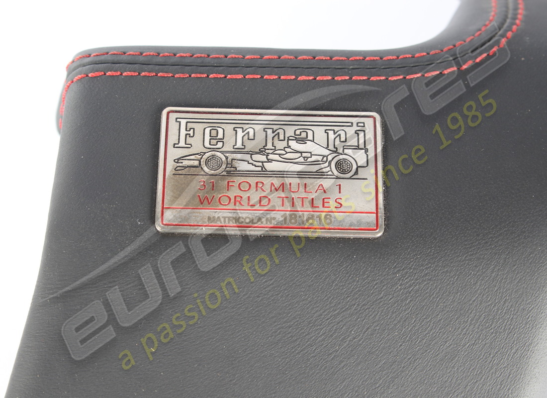 usato ferrari pannello inferiore destro. numero parte 814987.. (2)