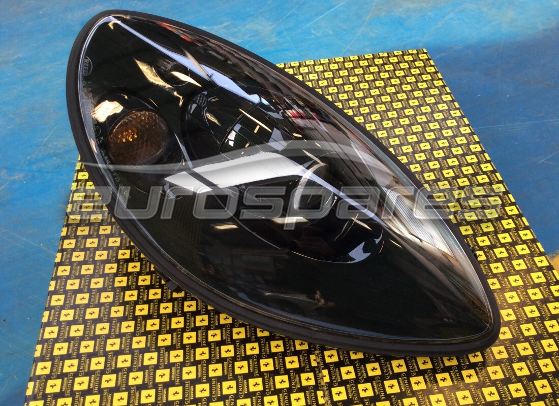 nuova ferrari faro proiettore dx verdi zeltweg rhd numero parte 72149581 (1)