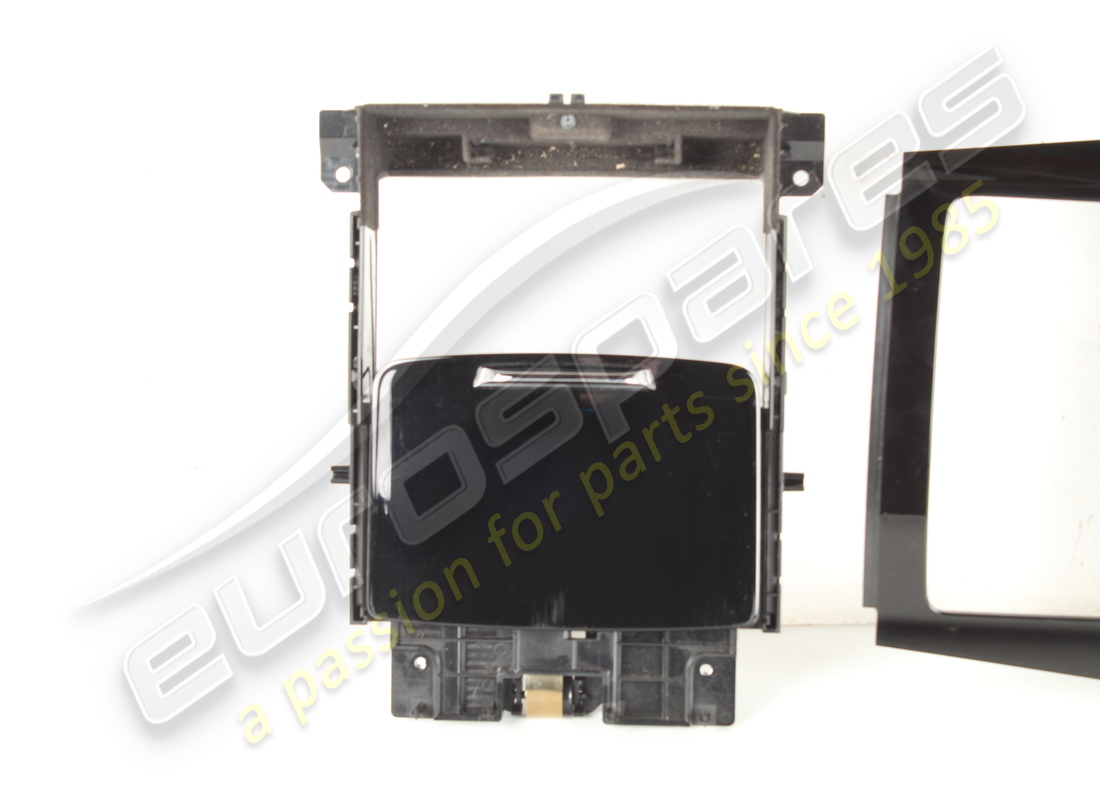 VANO PORTAOGGETTI TUNNEL USATO MASERATI BLA. NUMERO PARTE 673011000 (2) vano portaoggetti tunnel usato maserati bla. numero parte 673011000 (2)