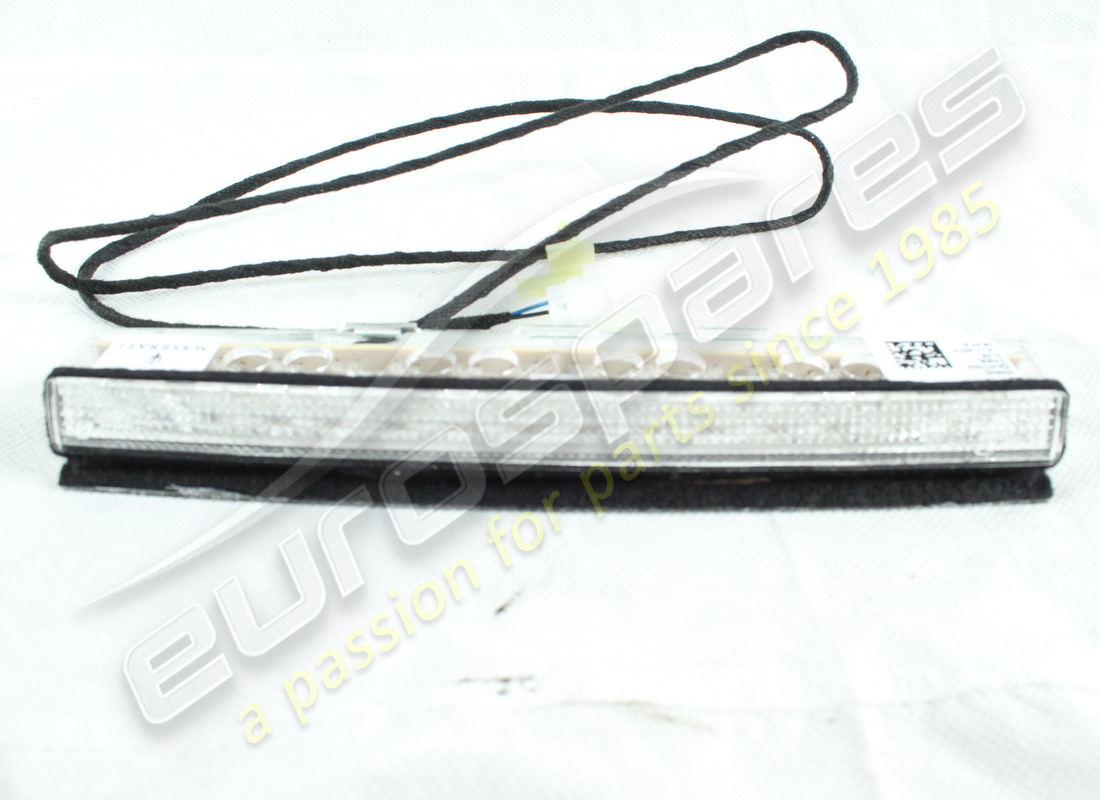 nuova maserati luce stop aggiuntiva. numero parte 203525 (1)