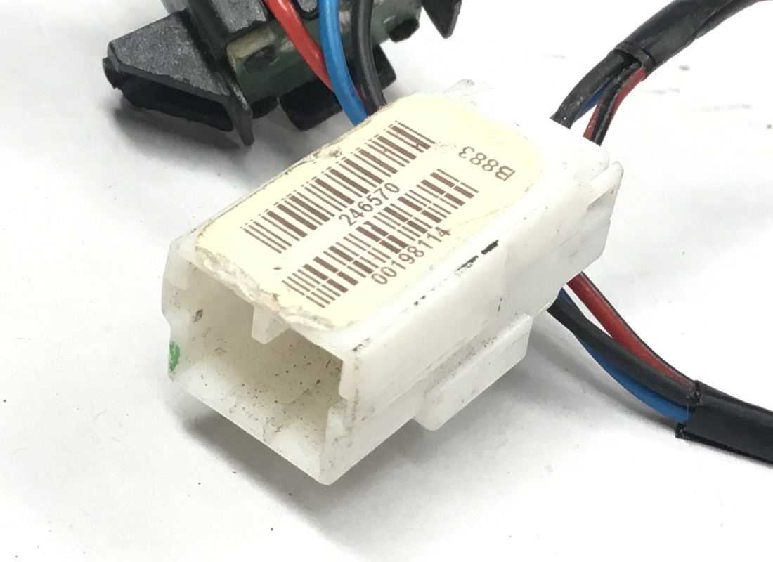 usato ferrari bu sblocco vano portaoggetti. numero parte 246570 (2)