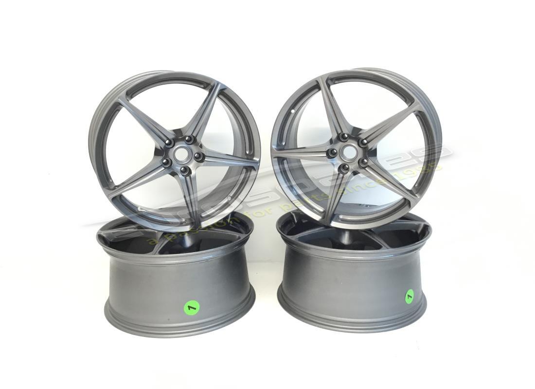 SET RUOTE RICONDIZIONATE Ferrari (FORGIATE OPACO GRIGIO CORSA) 20 POLLICI CON PERNI . NUMERO PARTE 70001936 (1)