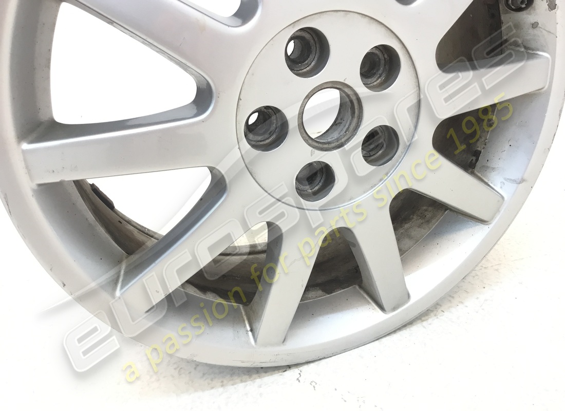 cerchio ruota anteriore usato maserati (8x18). numero parte 387201378 (3)