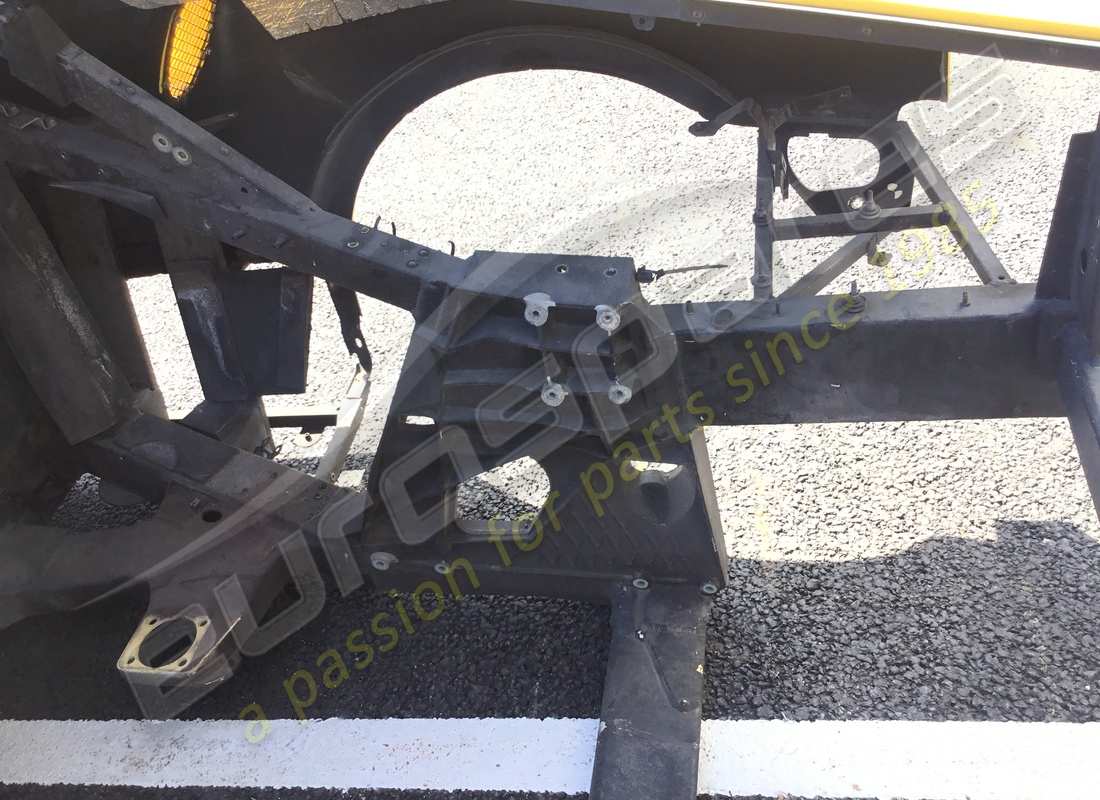 ferrari scocca gialla con guida a sinistra usata. numero parte 900040702 (10)